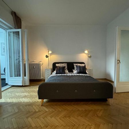 Airy & Beautiful Downtown Apartment 布加勒斯特 外观 照片